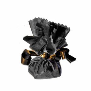 Klein zakje Shungite om bij de PC te zetten of bij de meterkast om straling te neutraliseren. Het zakje kan ook gedragen worden in een broekzak om energieën te harmoniseren.